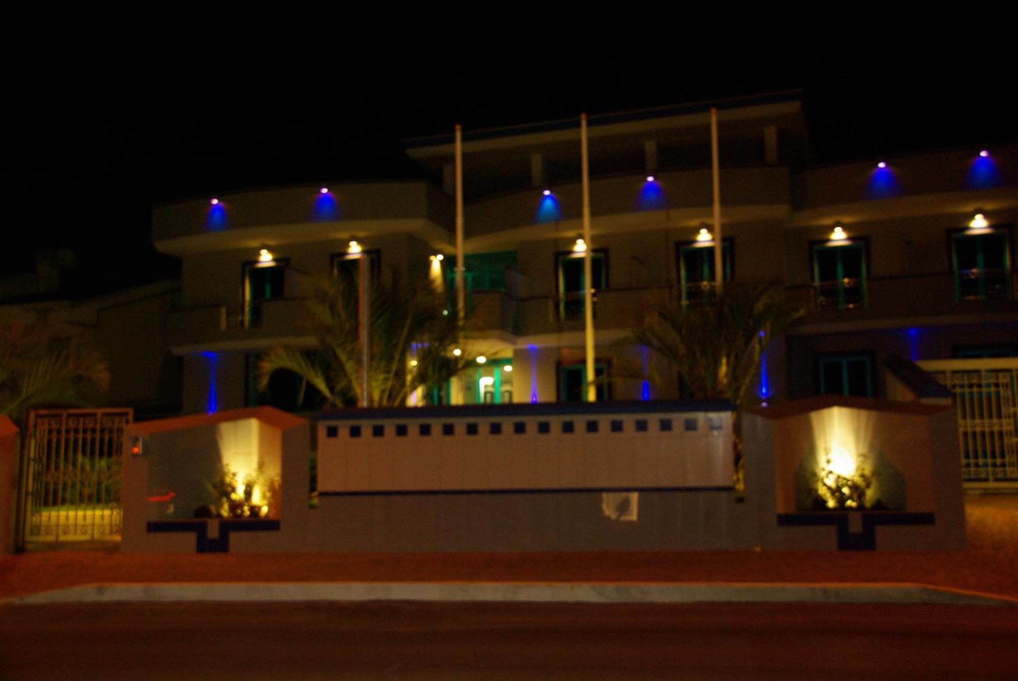 Serpa Hotel Anzio Exterior photo